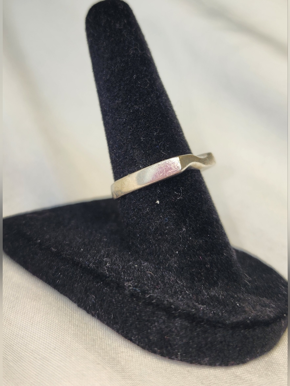 Sterling Silver Minimal Wavy Band Ring - Silver SZ 5.5